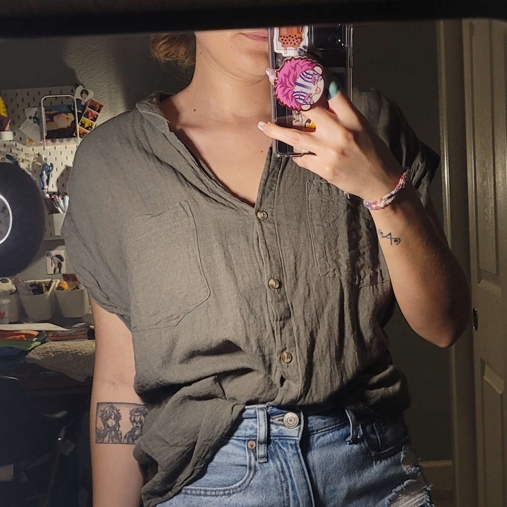 Thread & Supply button up